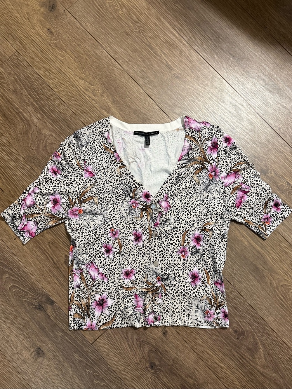 White House Black Market Short Sleeve Floral Leopard Cardigan Size L EUC